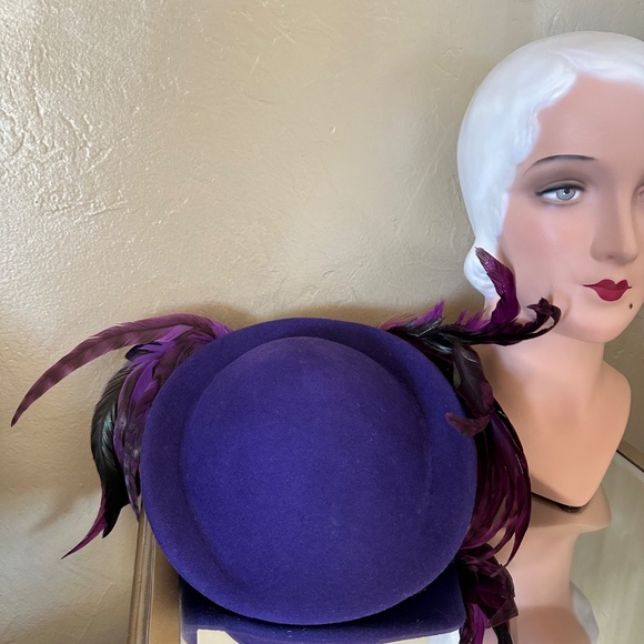 SMASHING 70s\' BLUISH PURPLE HAT WITH LONG FEATHERS + LAVENDER FABRIC BOW AT BACK main image 5